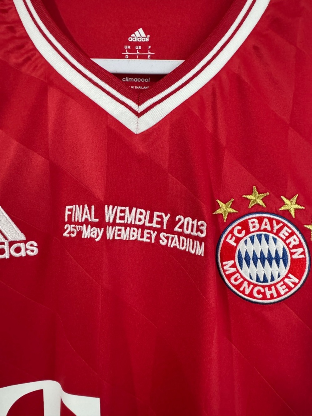 Adidas Red Bayern Munich Robben 2013 UCL final red Soccer Jersey - Picture 3 of 7